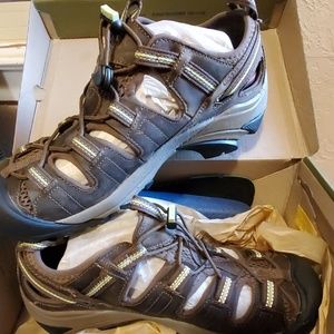 Keen hiking/water shoes Size 10